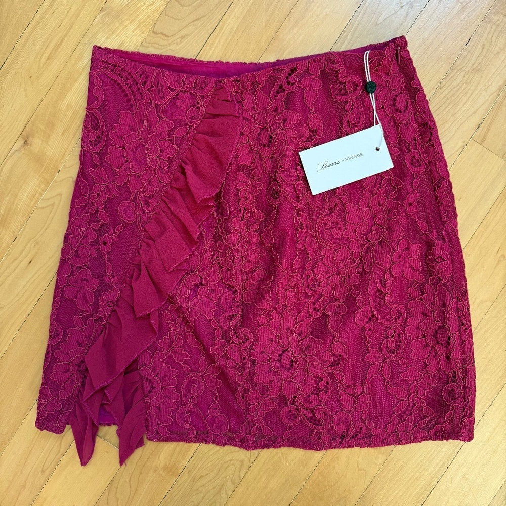 NWT Lovers & Friends Fuchsia Pink Lace Ruffle Skirt Size Small